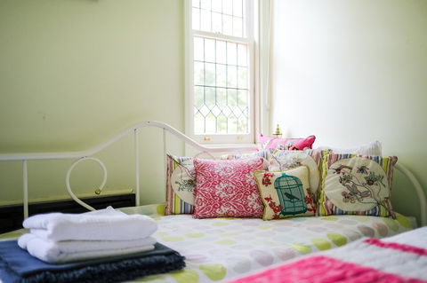 Miss Pym's Cottage - Kingaroy Accommodation 21