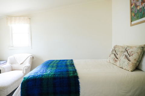 Miss Pym's Cottage - Kingaroy Accommodation 15