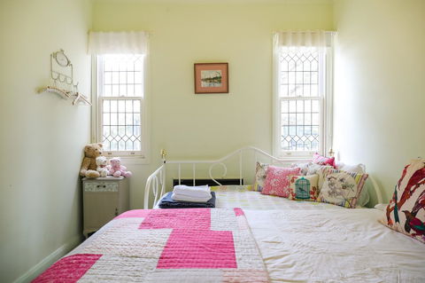 Miss Pym's Cottage - Kingaroy Accommodation 25