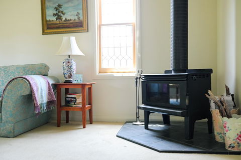 Miss Pym's Cottage - Kingaroy Accommodation 33