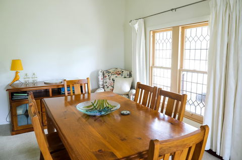 Miss Pym's Cottage - Kingaroy Accommodation 36