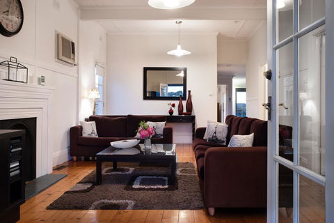 Churchills - Kingaroy Accommodation 7