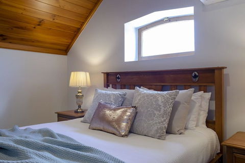 The Chapel - Kingaroy Accommodation 3
