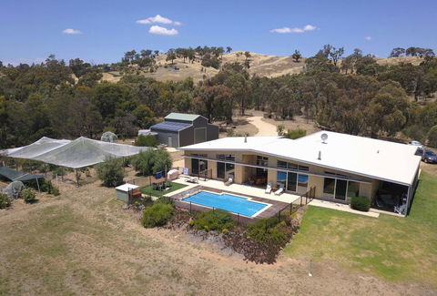 The Chocolate Lily Bed & Breakfast - Kingaroy Accommodation 2