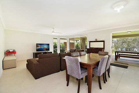 The Corso - Gorokan - Kingaroy Accommodation 2