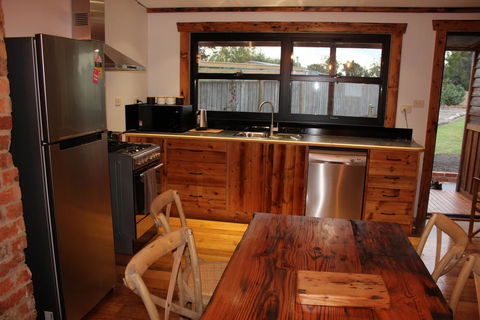The Cottage - Kingaroy Accommodation 1