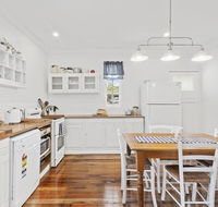 The Cottage on Lamington - Kingaroy Accommodation