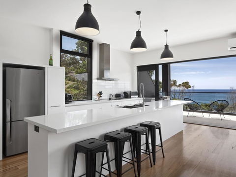 The Cube - Striking Architectural Showpiece - Kingaroy Accommodation 2