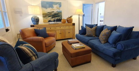 The Dewhurst - Sophisticated Entire CBD Apartment - Kingaroy Accommodation 0