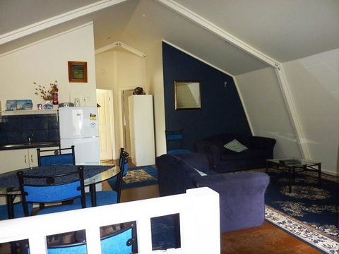 The Doo Drop Inn - Kingaroy Accommodation 0