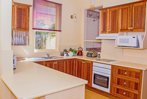 The Duck House - Kingaroy Accommodation 1