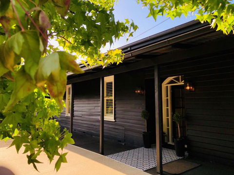 The Dudley Boutique Hotel - Kingaroy Accommodation 1