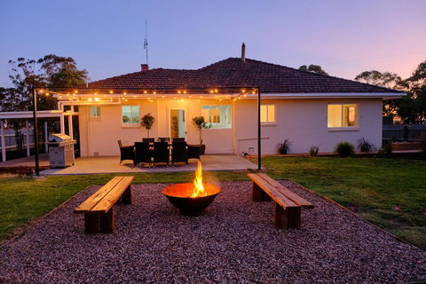 The Farmhouse. - Kingaroy Accommodation 0