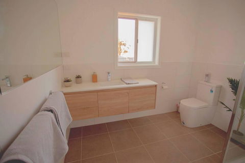 The Farmhouse. - Kingaroy Accommodation 2