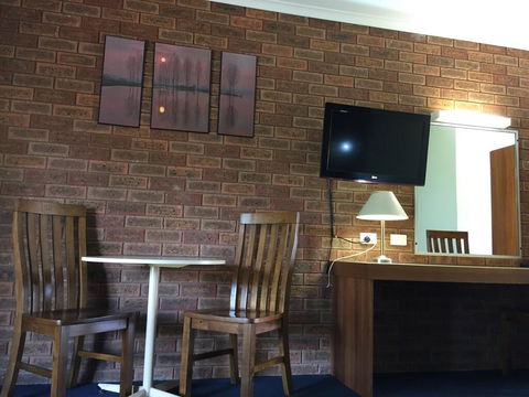 The Finley Palm Motor Inn - Kingaroy Accommodation 3