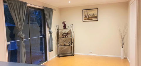 The Flower Homestay - Kingaroy Accommodation 2