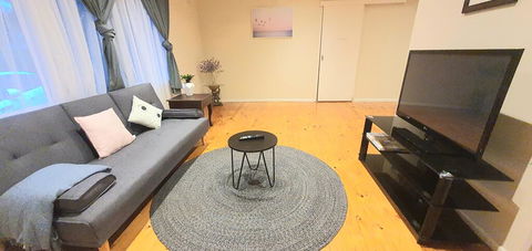 The Flower Homestay - Kingaroy Accommodation 1