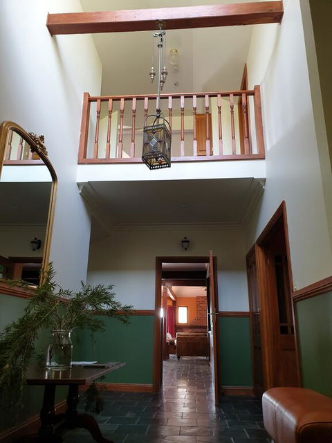 The George Yering - Kingaroy Accommodation 3