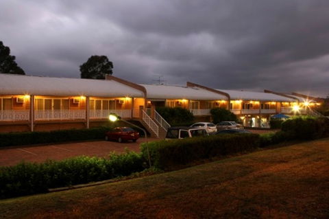 The Hermitage Motel - Campbelltown - Kingaroy Accommodation 2