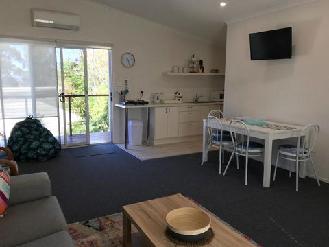 The Lake Guesthouse - Kingaroy Accommodation 2