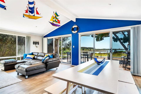 The Lakehouse - Kingaroy Accommodation 0