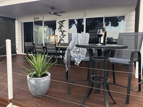 The Lakehouse - Kingaroy Accommodation 2