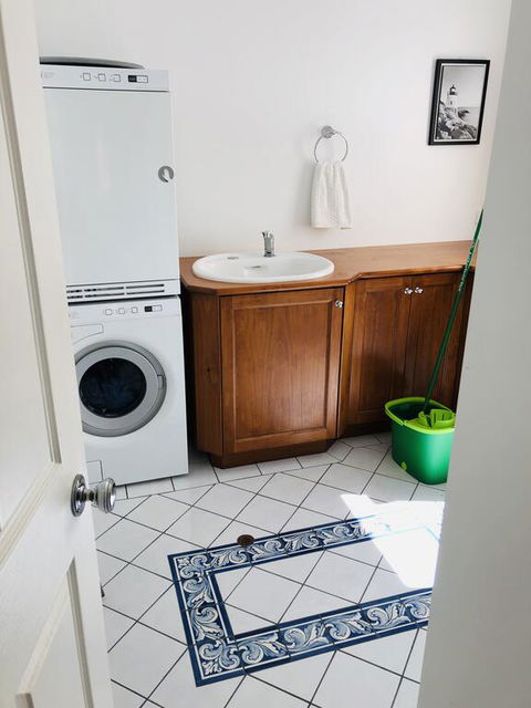 The Light And Bright Yellow Beach House - Kingaroy Accommodation 3