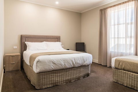 The Lighthouse Hotel - Kingaroy Accommodation 0