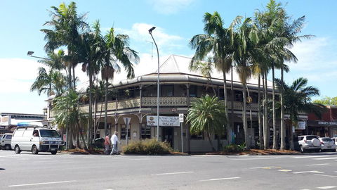 The Middle Pub - Kingaroy Accommodation 0