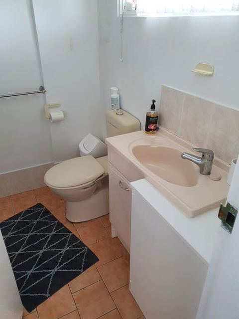 The Pines, Manning Point - Kingaroy Accommodation 1
