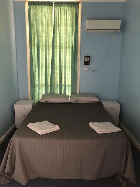 The Pink House - Kingaroy Accommodation 0