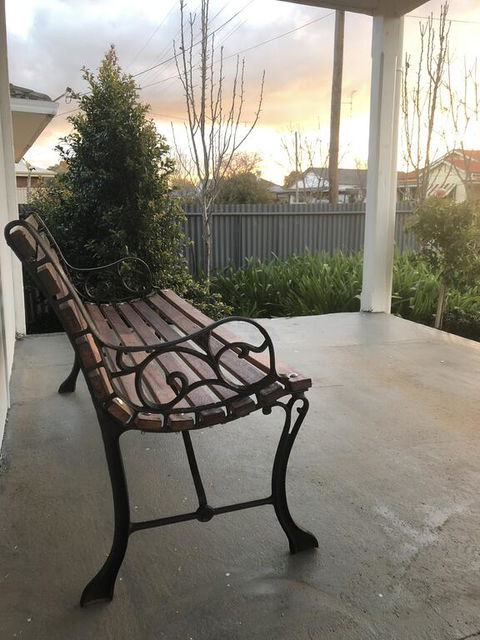 The Rested Guest 3 Bedroom Cottage West Wyalong - Kingaroy Accommodation 2