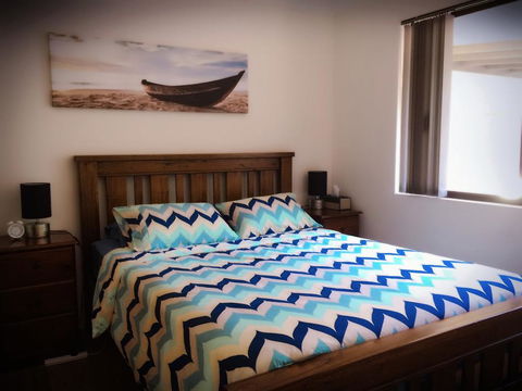 The Royal Dolphin Holiday Home - Kingaroy Accommodation 1