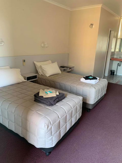The Royal Motel - Kingaroy Accommodation 1