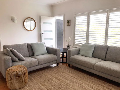 The Seaside Beachhouse Mollymook - Kingaroy Accommodation 3