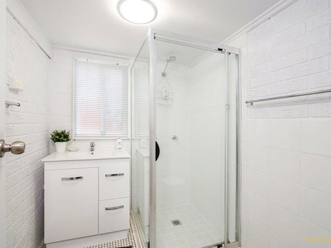 The Secret Garden - 7a Cadell St - Kingaroy Accommodation 1