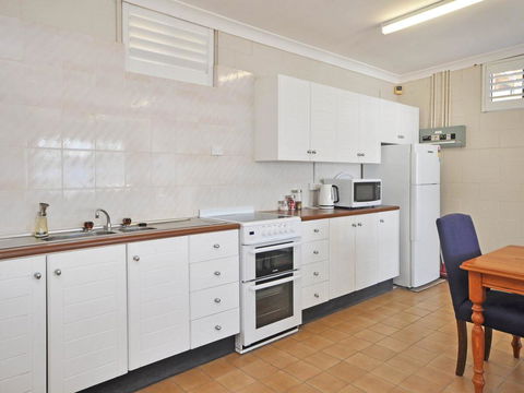 The Studio On The Lake @ Fishing Point, Lake Macquarie - Honestly Put The Line In And Catch Fish - Kingaroy Accommodation 3