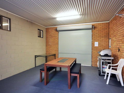 The Studio On The Lake @ Fishing Point, Lake Macquarie - Honestly Put The Line In And Catch Fish - Kingaroy Accommodation 2