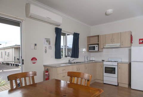 The Sundowner Cabin & Tourist Park - Kingaroy Accommodation 1