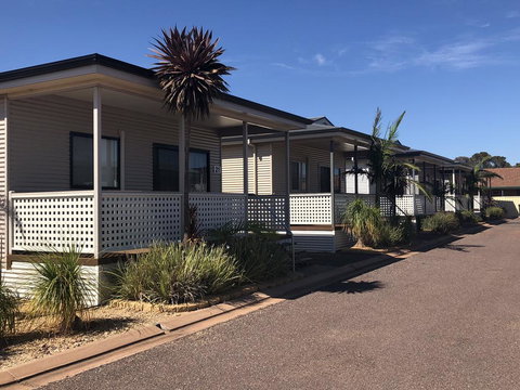The Sundowner Cabin & Tourist Park - Kingaroy Accommodation 0