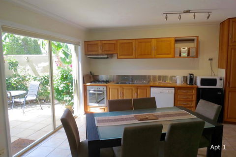The Wave Oasis SC B&B - Kingaroy Accommodation 1