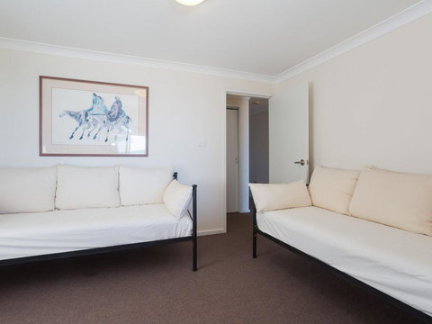 The Whale Watcher', 1/6 Birubi Lane - Waterfront Unit With Stunning Views, Level Access - Kingaroy Accommodation 1