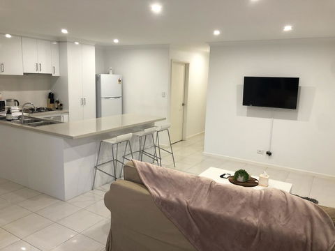 Three Bedroom, Two Bathroom Family Home - Kingaroy Accommodation 1