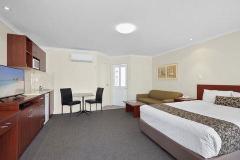 Thunderbird Motel Yass - Kingaroy Accommodation 1