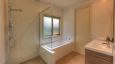 Tides Reach - Kingaroy Accommodation 2