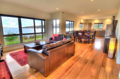 Tides Reach - Kingaroy Accommodation 0