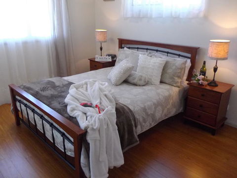 Tinaroo Sunset Retreat - Kingaroy Accommodation 3