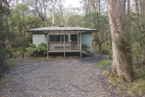 Toms Cabin - Kingaroy Accommodation 1