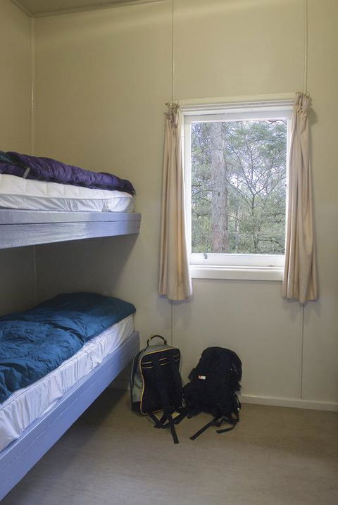 Toms Cabin - Kingaroy Accommodation 3