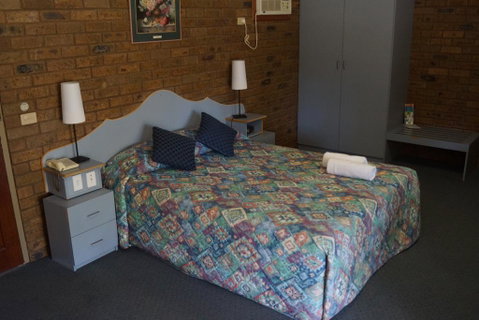 Tooleybuc River Retreat Villas - Kingaroy Accommodation 2